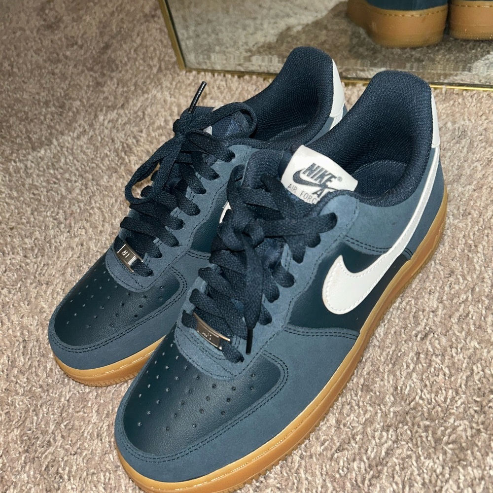 Nike Women's Navy and White Sneakers with Gum Sole